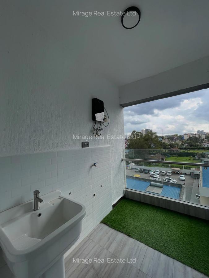 2 Bed Apartment with Swimming Pool in Kilimani - 18