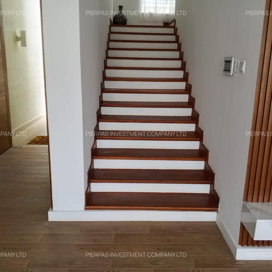 4 Bed Townhouse with En Suite in Runda - 4
