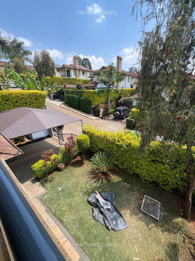 4 Bed Townhouse with En Suite in Loresho - 12