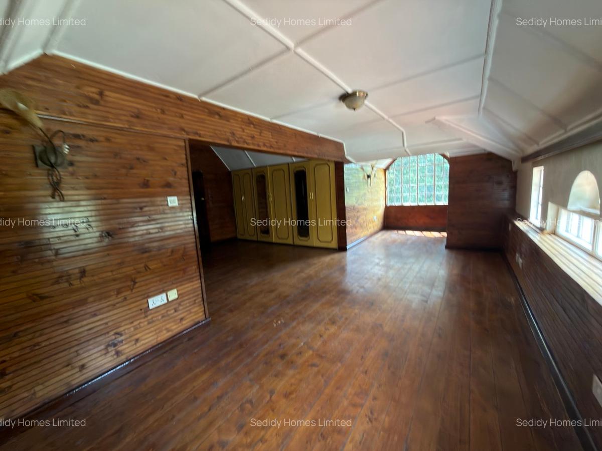 8 Bed House with En Suite in Muthaiga - 17