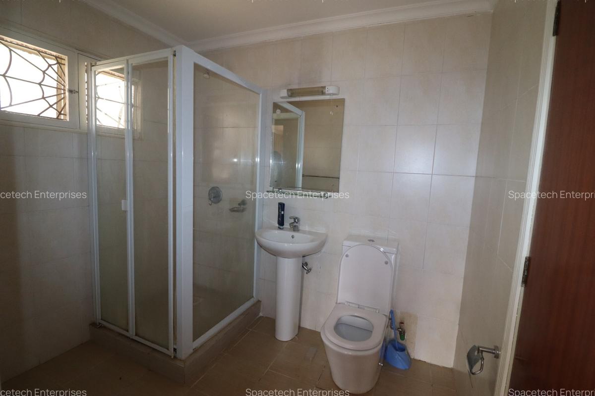 5 Bed House with Staff Quarters in Nyari - 9