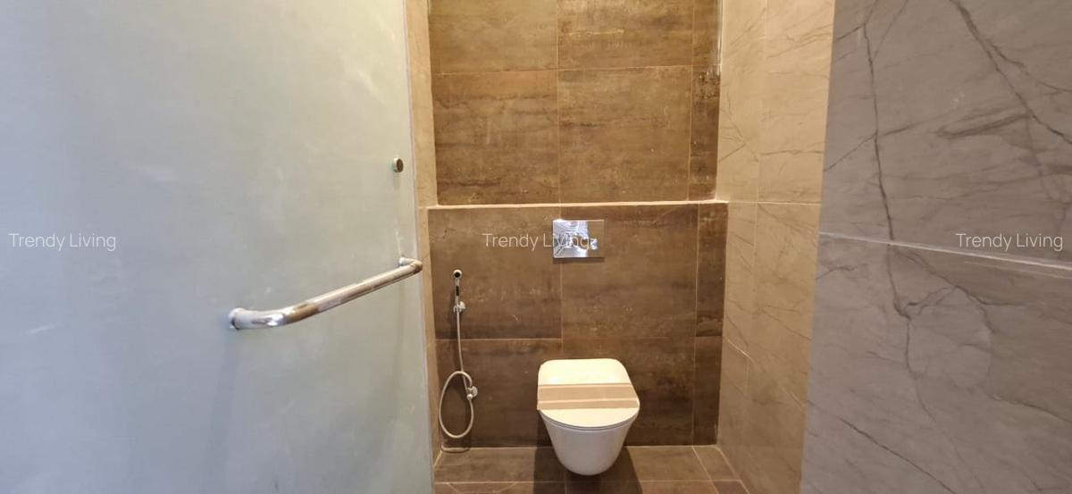 5 Bed Townhouse with En Suite in Lavington - 17