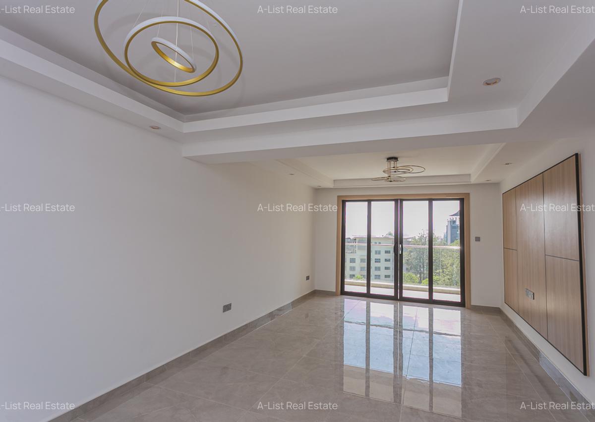 3 Bed Apartment with Swimming Pool at Riverside Drive - 10