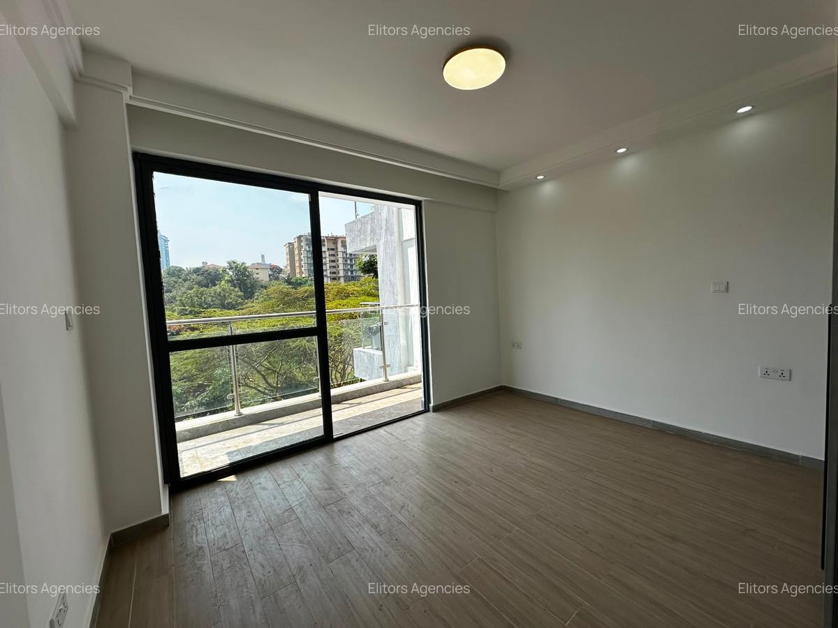 2 Bed Apartment with En Suite at Riverside Drive - 9