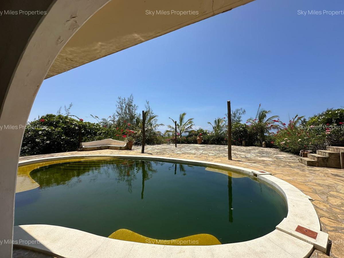 4 Bed Villa with En Suite at Watamu - 16