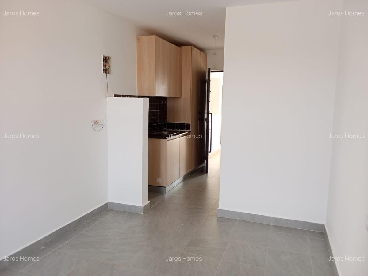 Studio Apartment with En Suite at Kirawa Road - 3