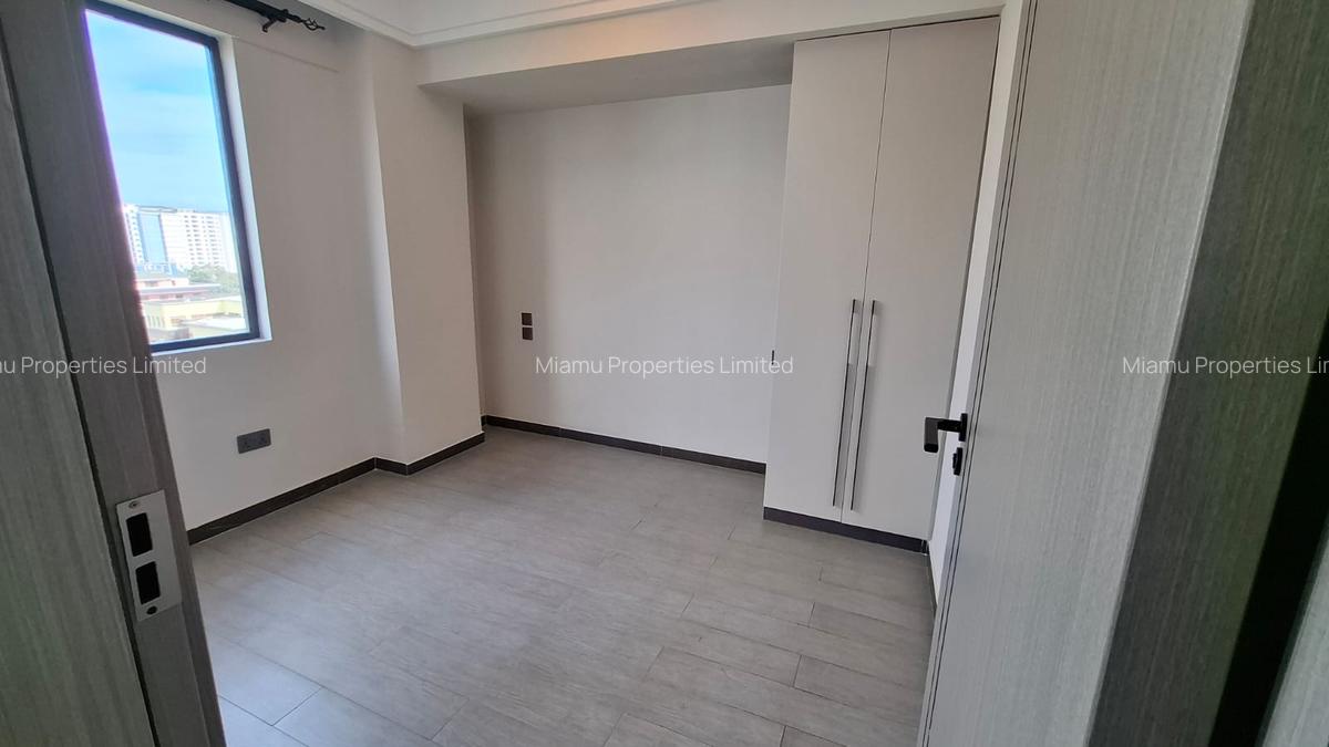Serviced 2 Bed Apartment with En Suite at Kindaruma Lane - 4
