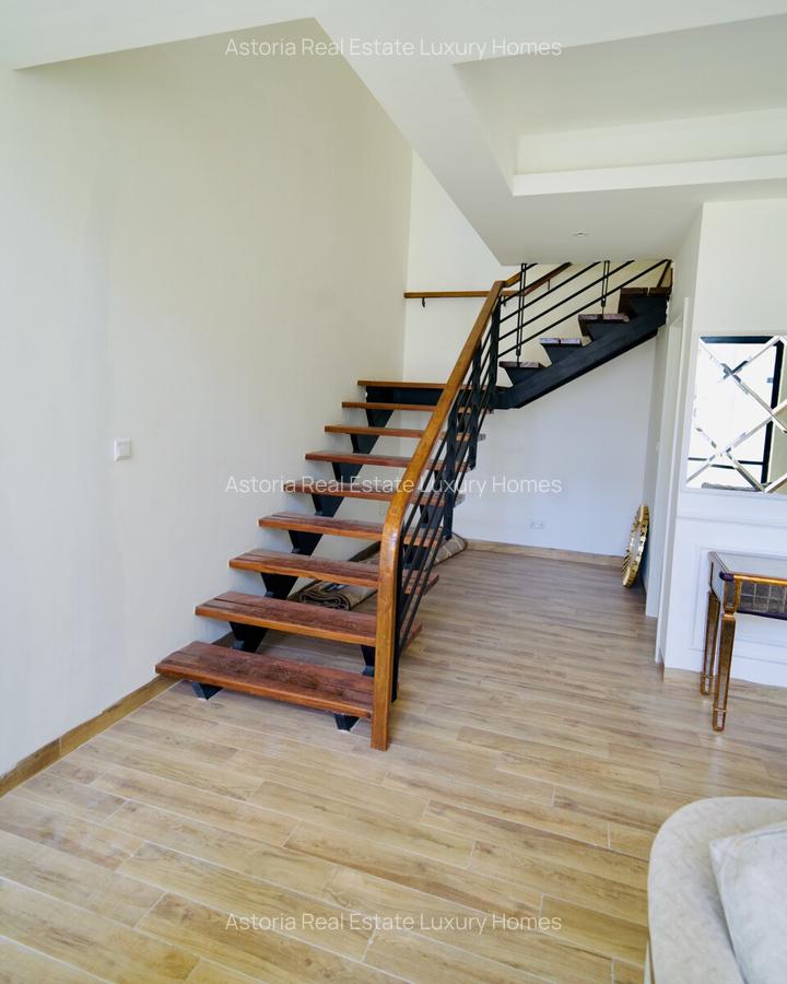 4 Bed Apartment with En Suite at 2026-382 - 5