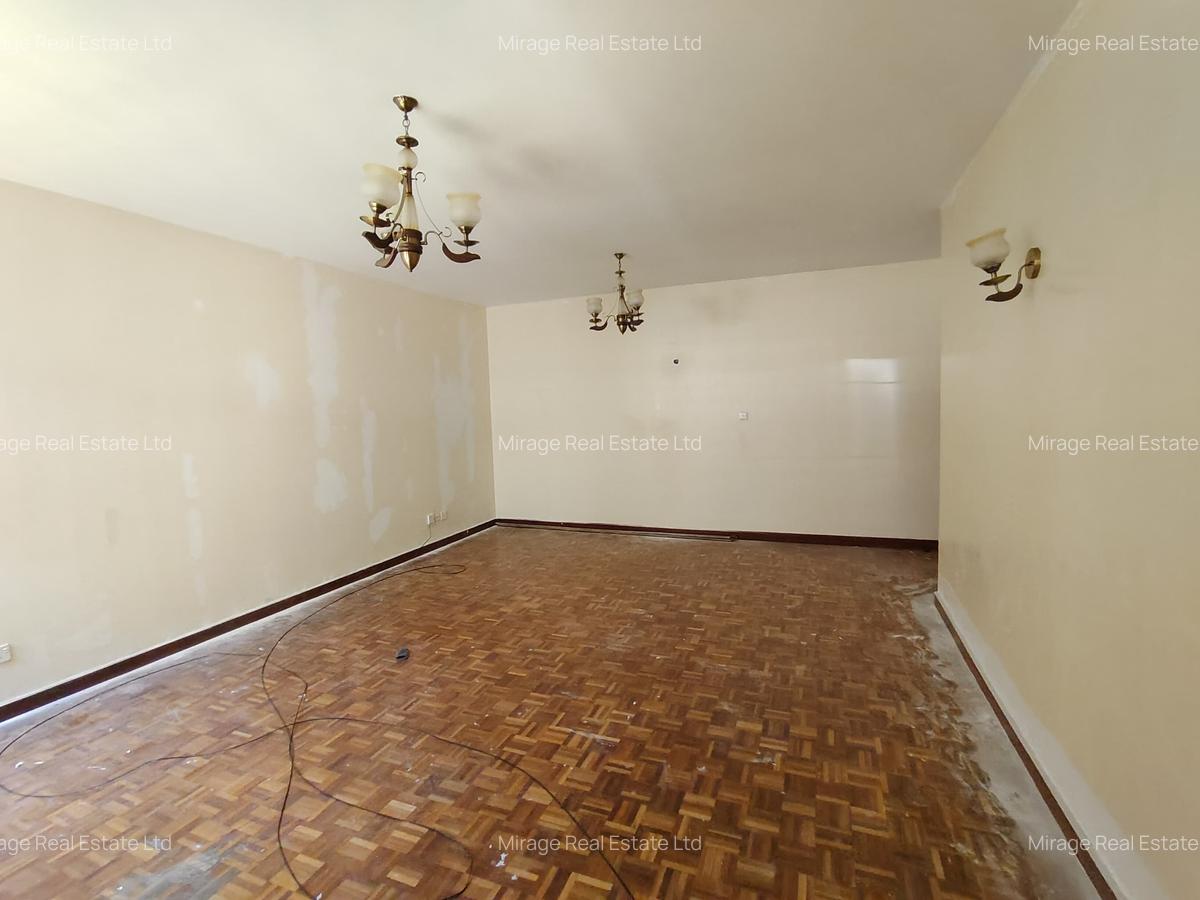 3 Bed Apartment with Swimming Pool in Kilimani - 12