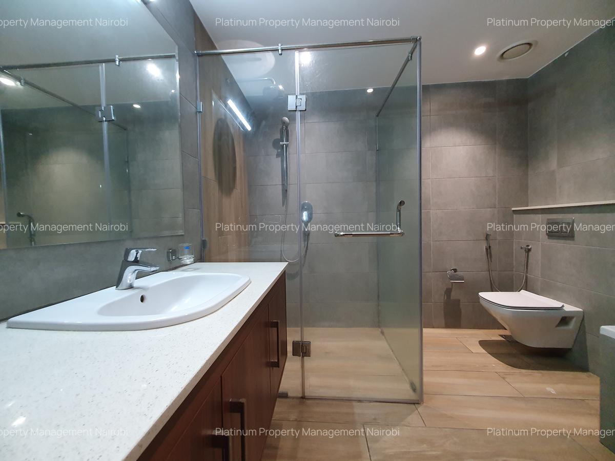 3 Bed Apartment with En Suite at Parklands Rd - 9