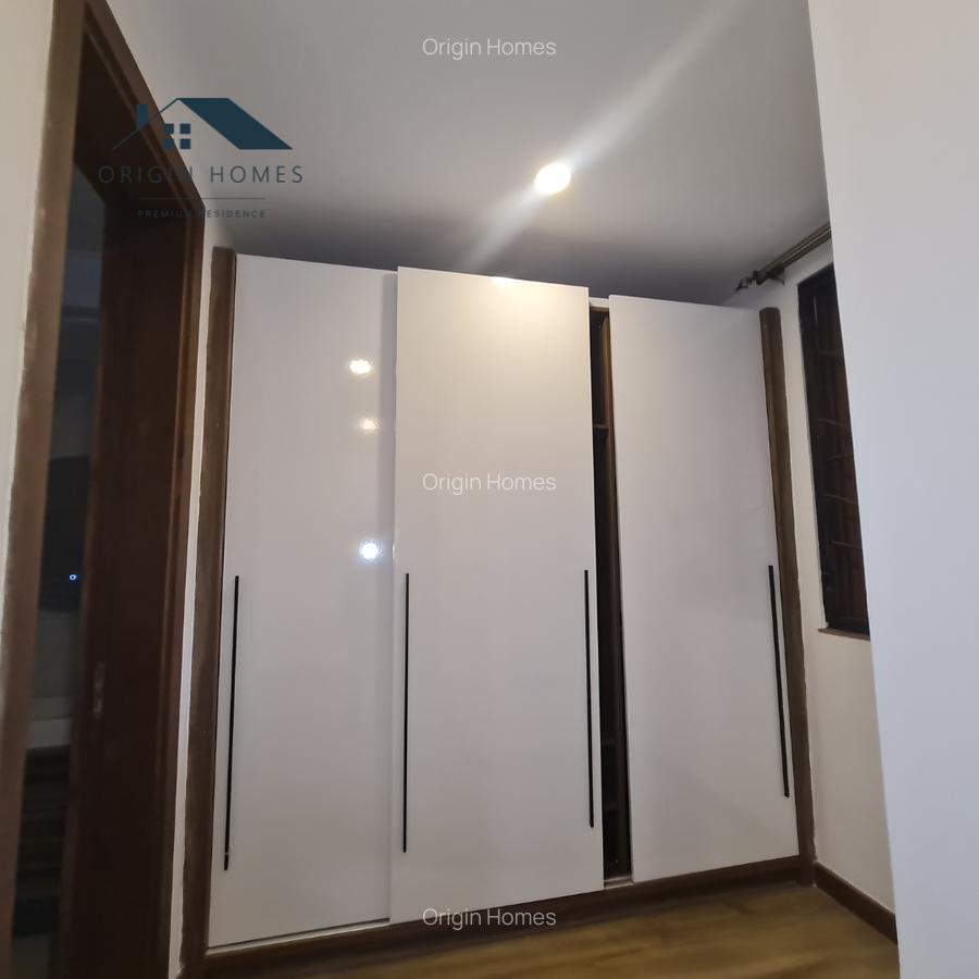 2 Bed Apartment with En Suite at Peponi Road - 12