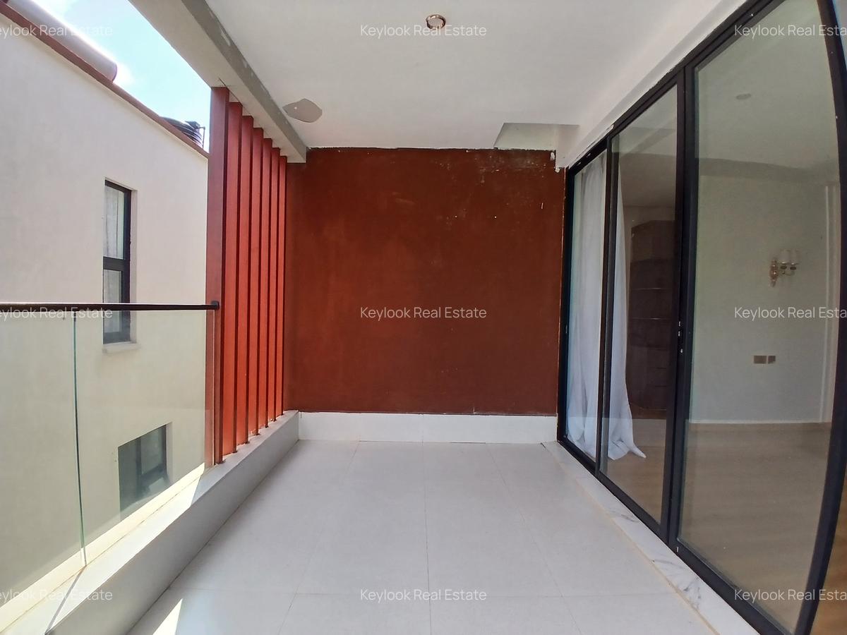 5 Bed Townhouse with En Suite at Lavington Green - 7