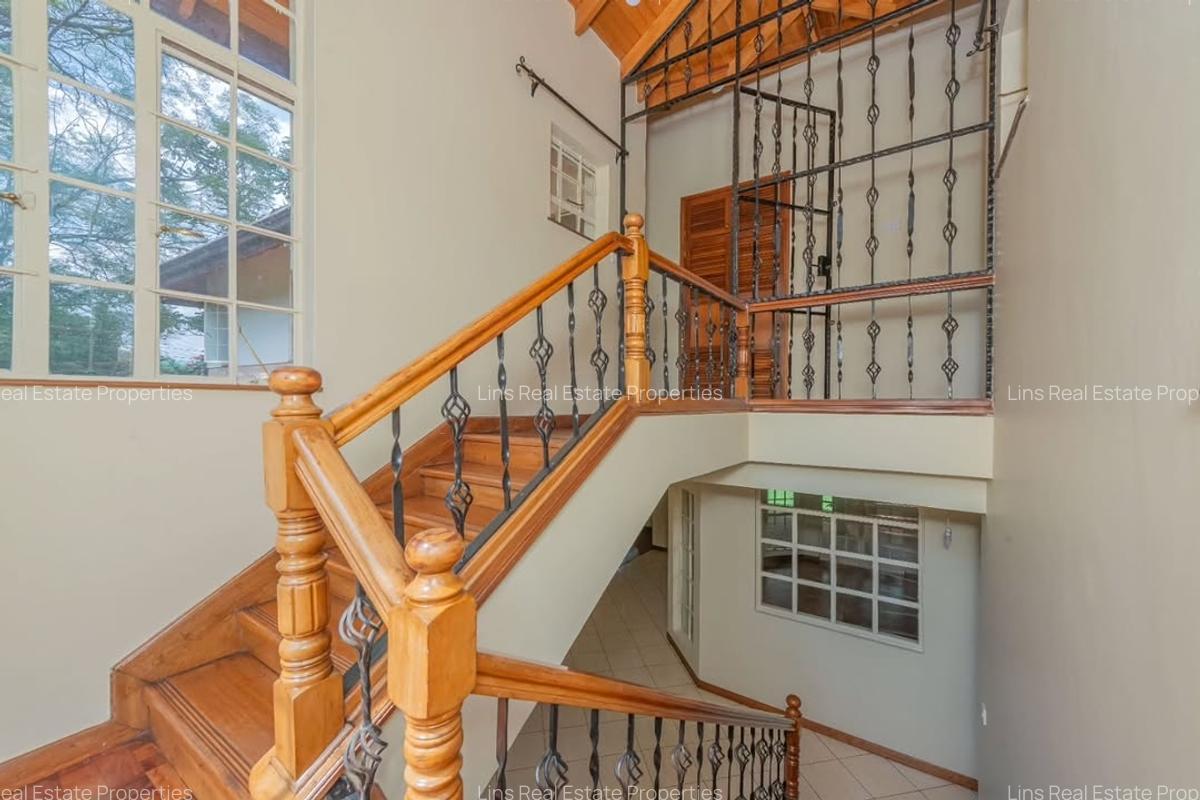 5 Bed Townhouse with En Suite in Rosslyn - 8