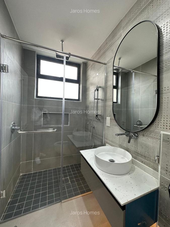 3 Bed Apartment with En Suite at Riverside Drive - 11
