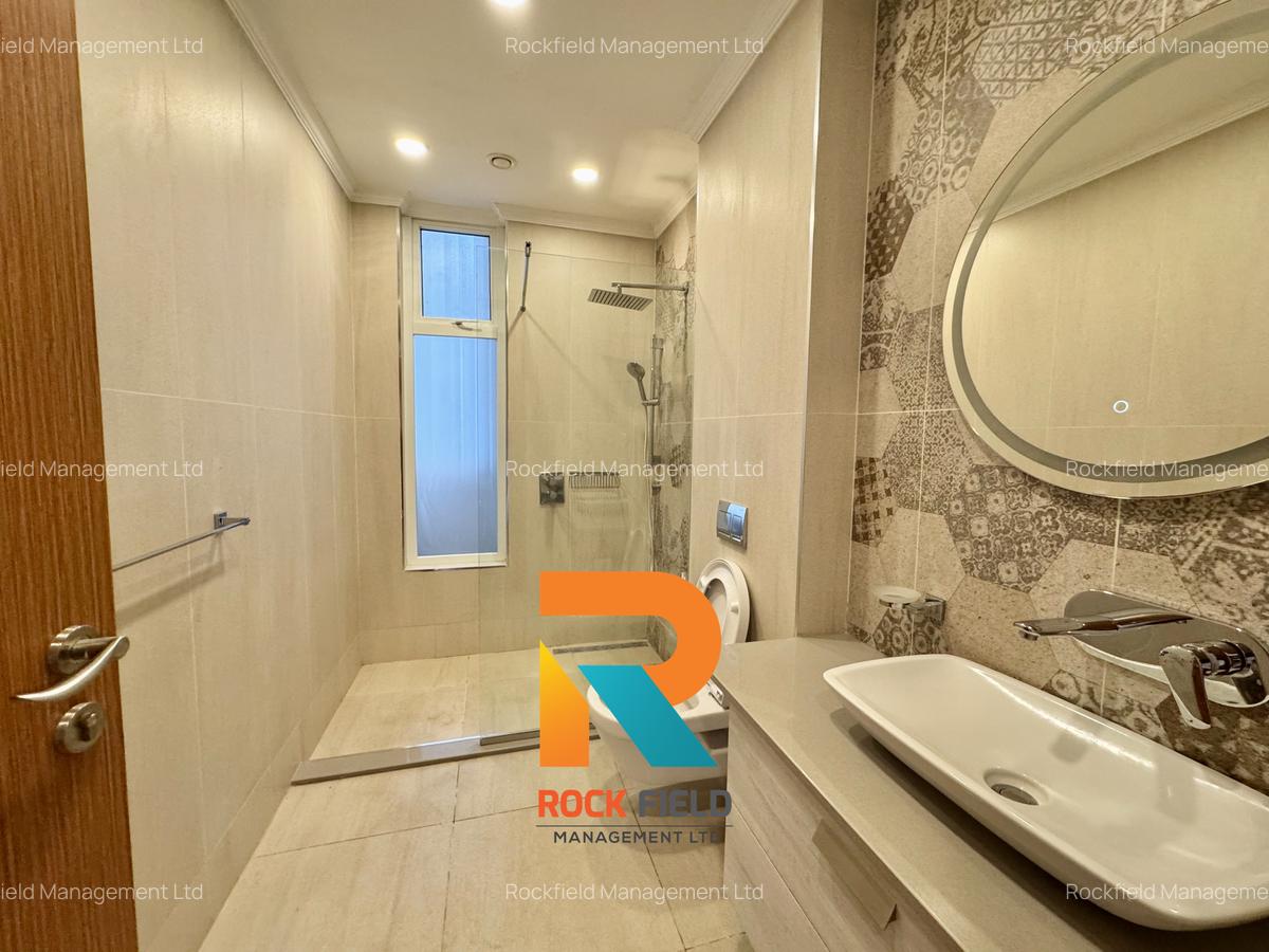 4 Bed Apartment with En Suite in Parklands - 13