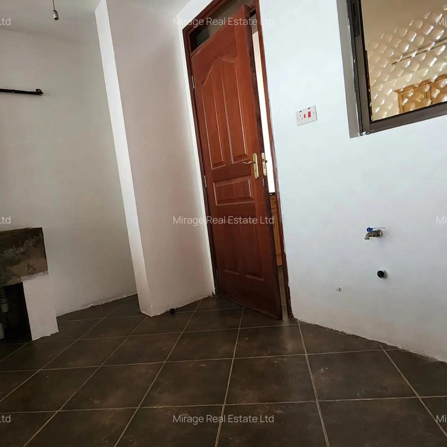 3 Bed Apartment with Gym in Kilimani - 15
