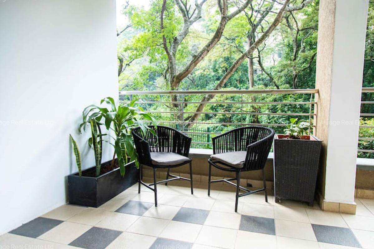 Serviced 3 Bed Apartment with En Suite in Parklands - 18