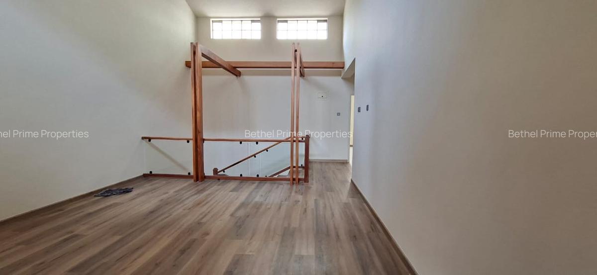 4 Bed Townhouse with En Suite in Spring Valley - 9