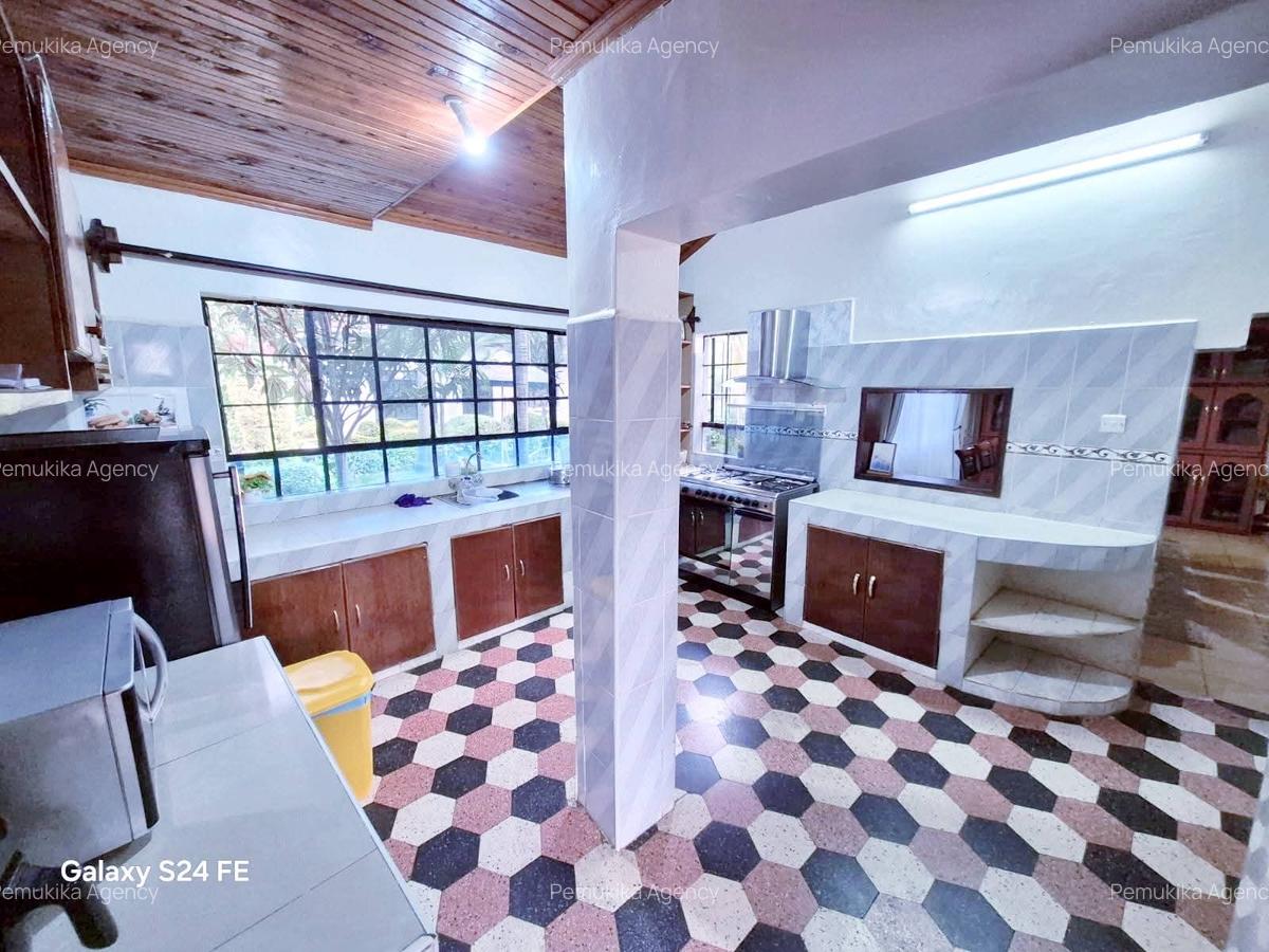 4 Bed Townhouse with En Suite in Runda - 2