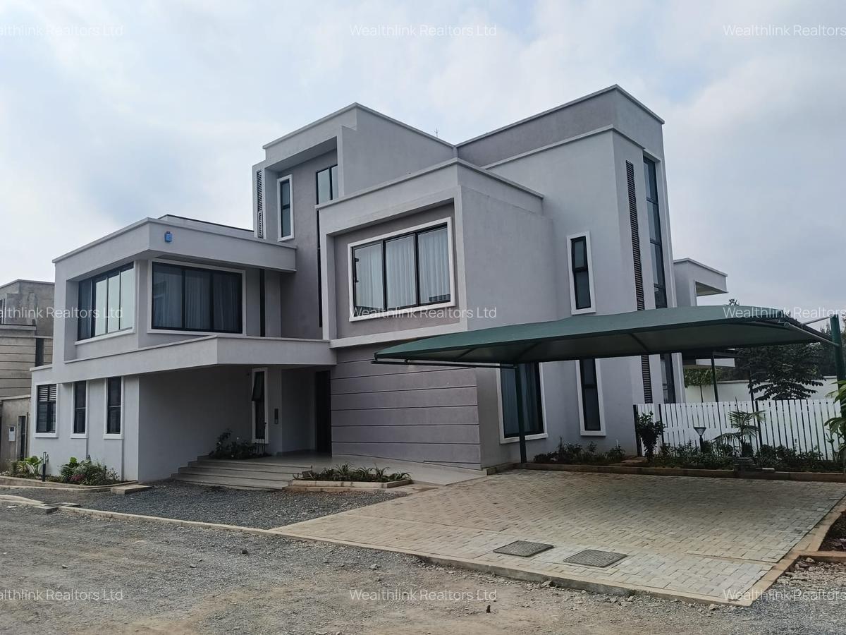 5 Bed Townhouse with En Suite at Runda - 2