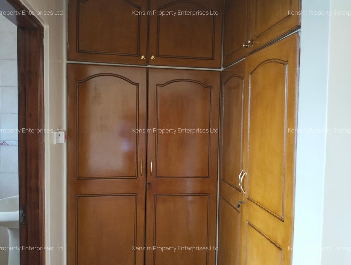 5 Bed Townhouse with En Suite in Lavington - 13