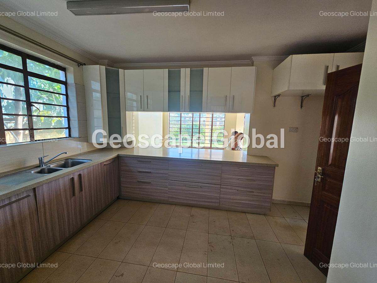 4 Bed House with En Suite in Runda - 13