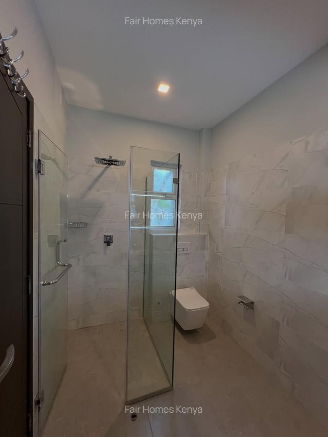 3 Bed Apartment with En Suite at Riverside Drive - 7