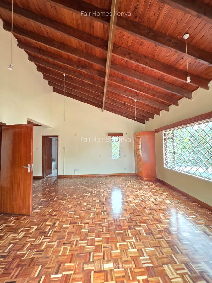 5 Bed Townhouse with En Suite at Convent Drive - 3