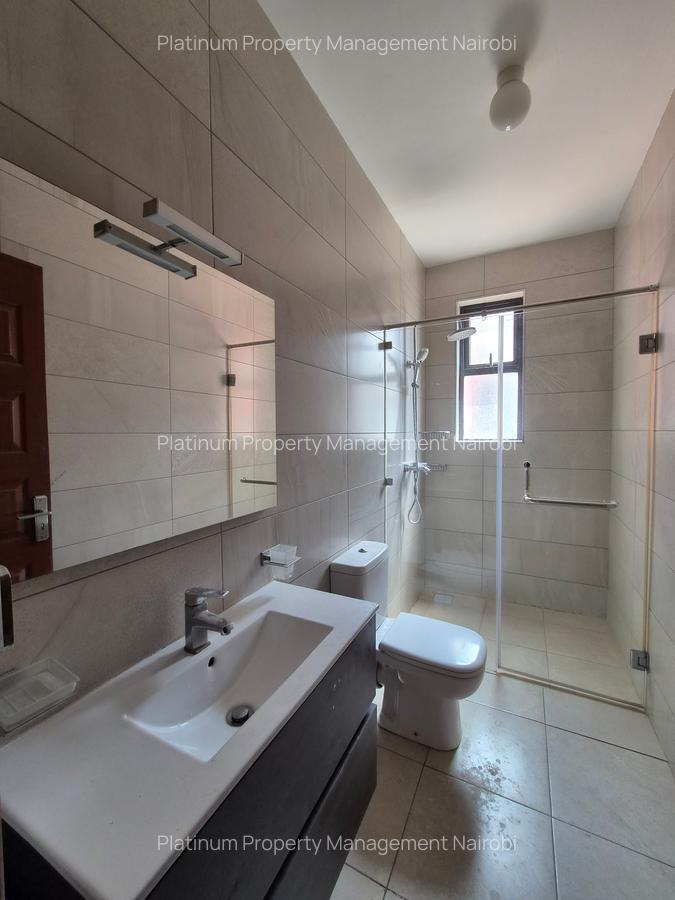 3 Bed Apartment with En Suite at Second Parklands - 12