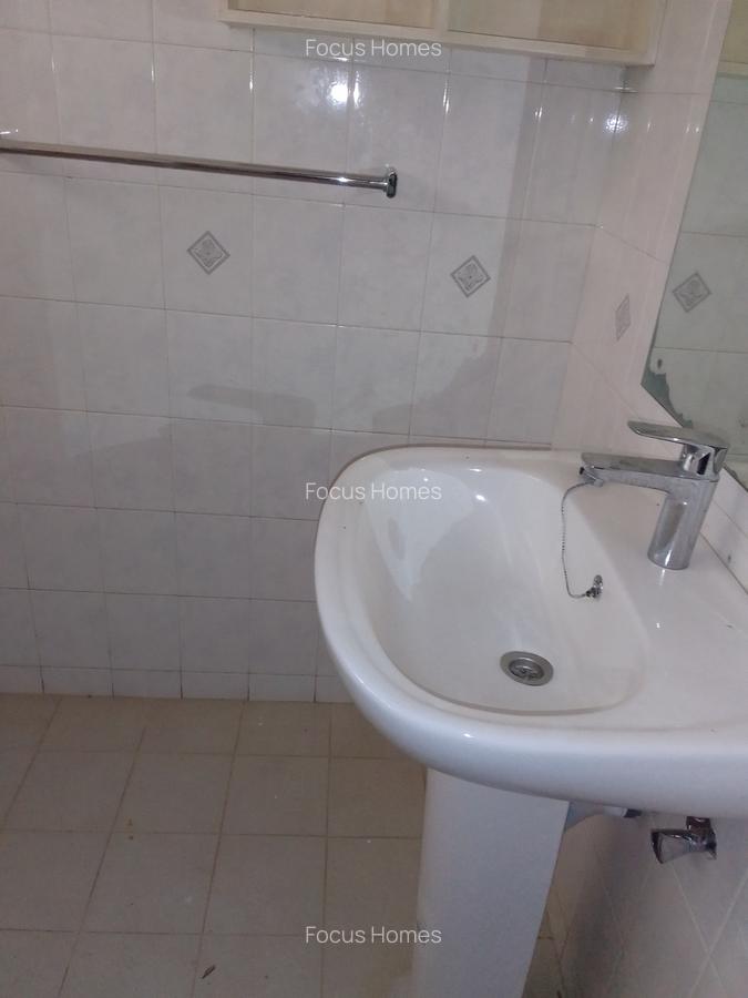 4 Bed Villa with En Suite in Kileleshwa - 13