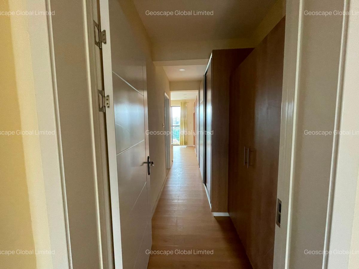 5 Bed Apartment with En Suite in Brookside - 14