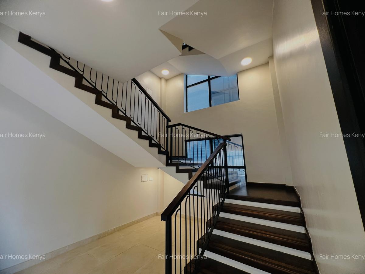 5 Bed Townhouse with En Suite at Manyani East - 5