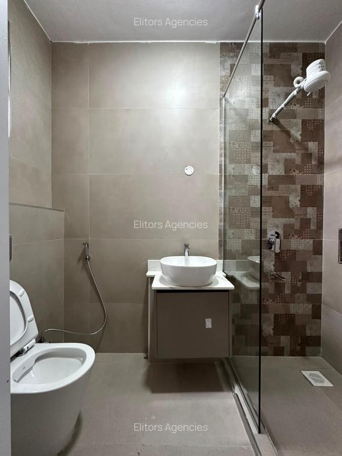 4 Bed Apartment with En Suite at 6Th Parklands Avenue - 14