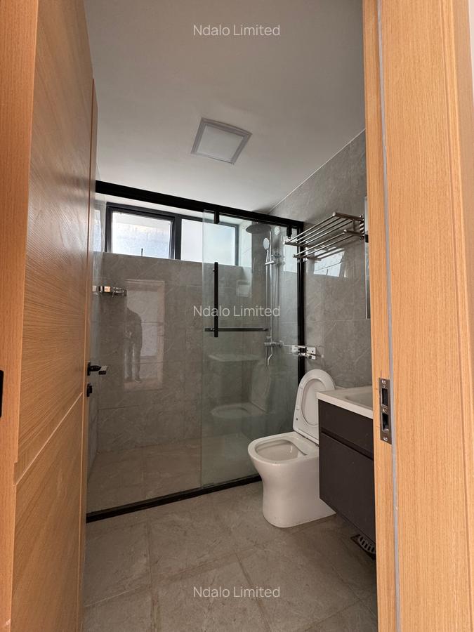 2 Bed Apartment with En Suite at Lavington - 6
