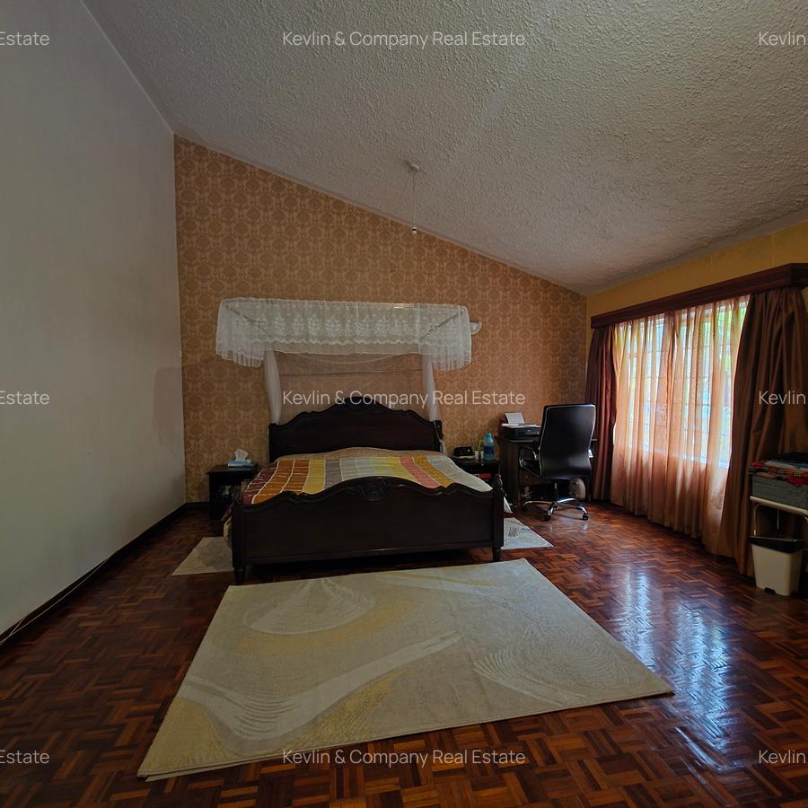4 Bed Townhouse with En Suite in Lavington - 16
