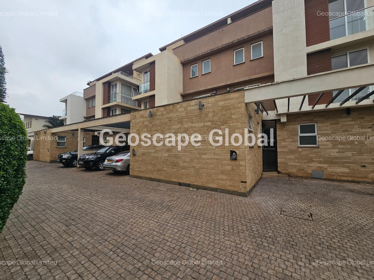 5 Bed Townhouse with En Suite in Lavington - 2