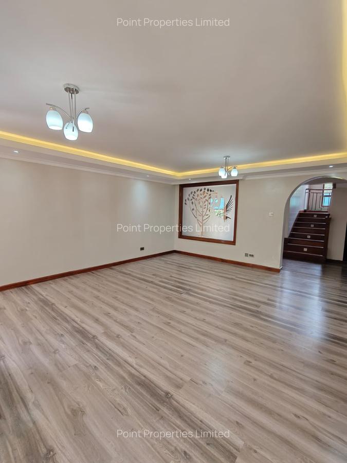 5 Bed Townhouse with En Suite in Karen - 3