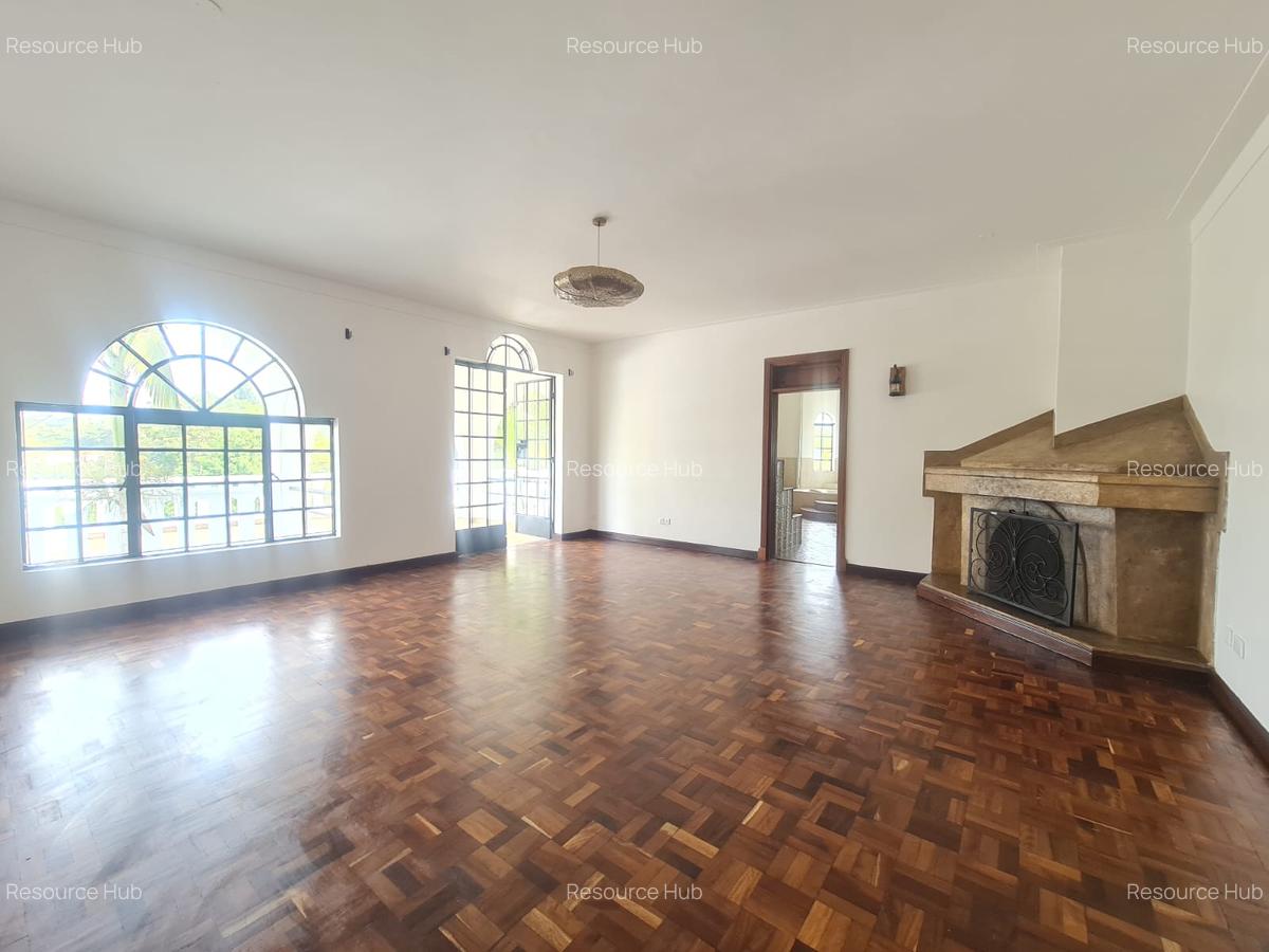 5 Bed House with En Suite at Nyari - 17