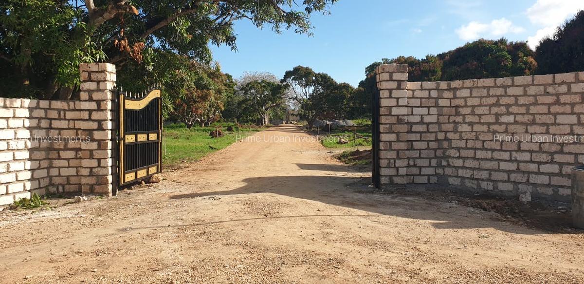 505.86 m² Land in Kikambala - 1