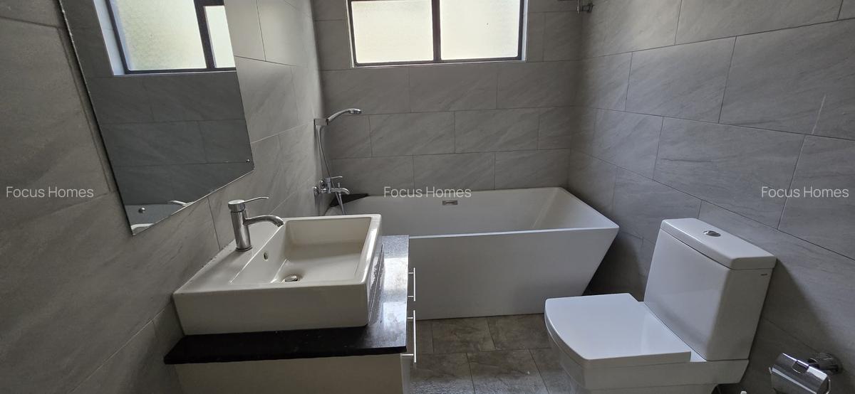 3 Bed Apartment with En Suite in Lavington - 7