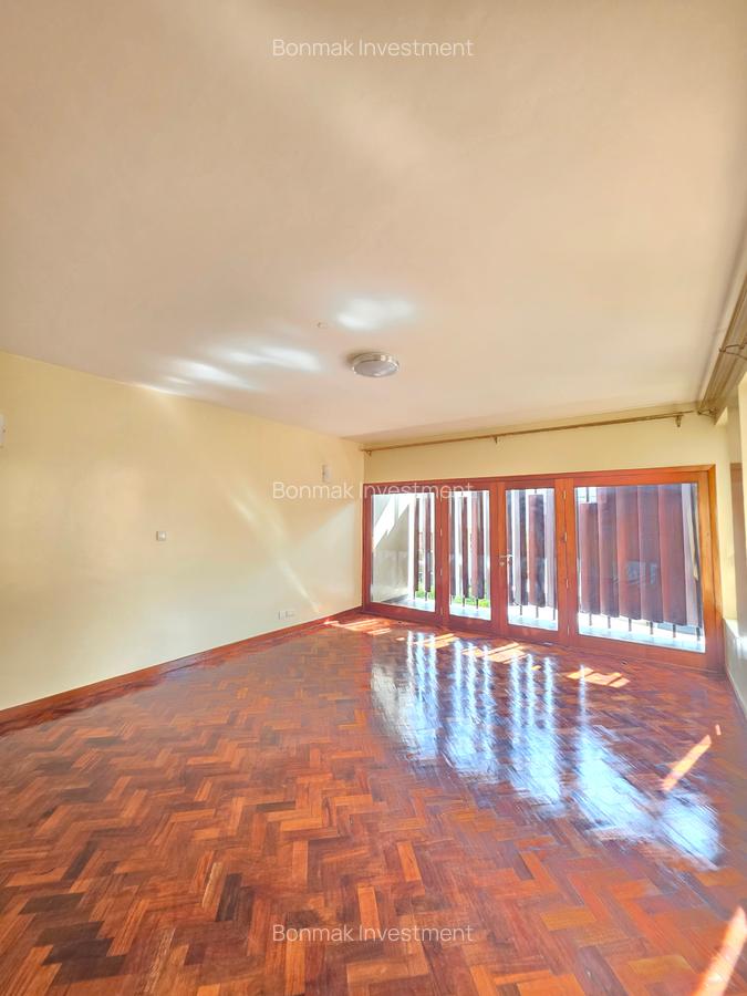5 Bed Townhouse with En Suite at Lavington Green - 9