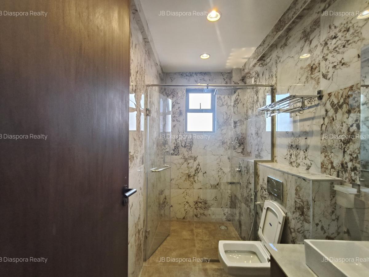 2 Bed Apartment with En Suite at Brookside - 2