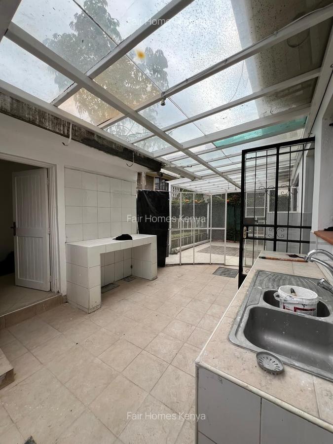 4 Bed Townhouse with En Suite at Brookside Drive - 4