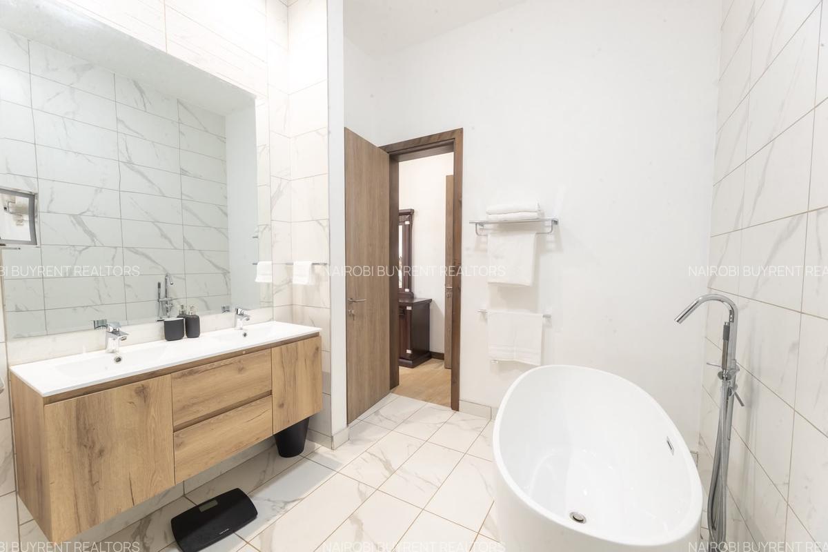 Furnished 3 Bed Apartment with En Suite in Riverside - 12