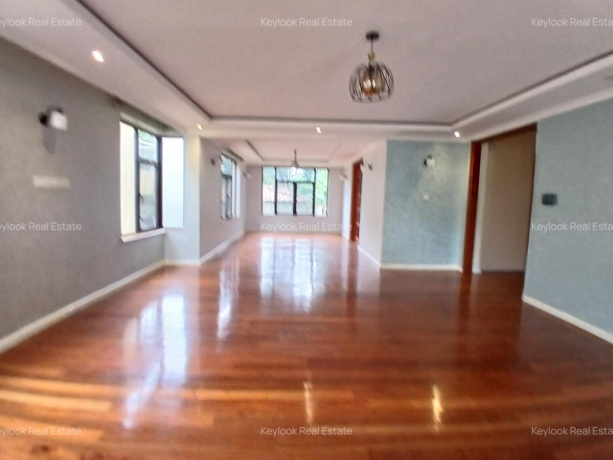 4 Bed Townhouse with En Suite at Lavington Green - 5