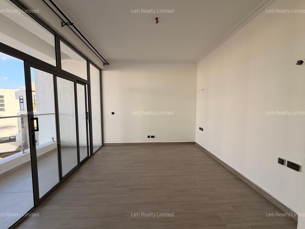5 Bed Townhouse with En Suite in Lavington - 12