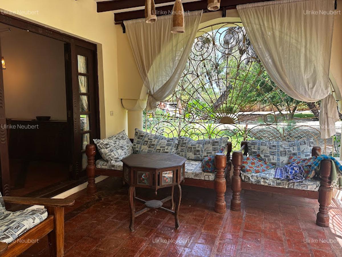 3 Bed House with En Suite at Ocean Beach Drive - 15