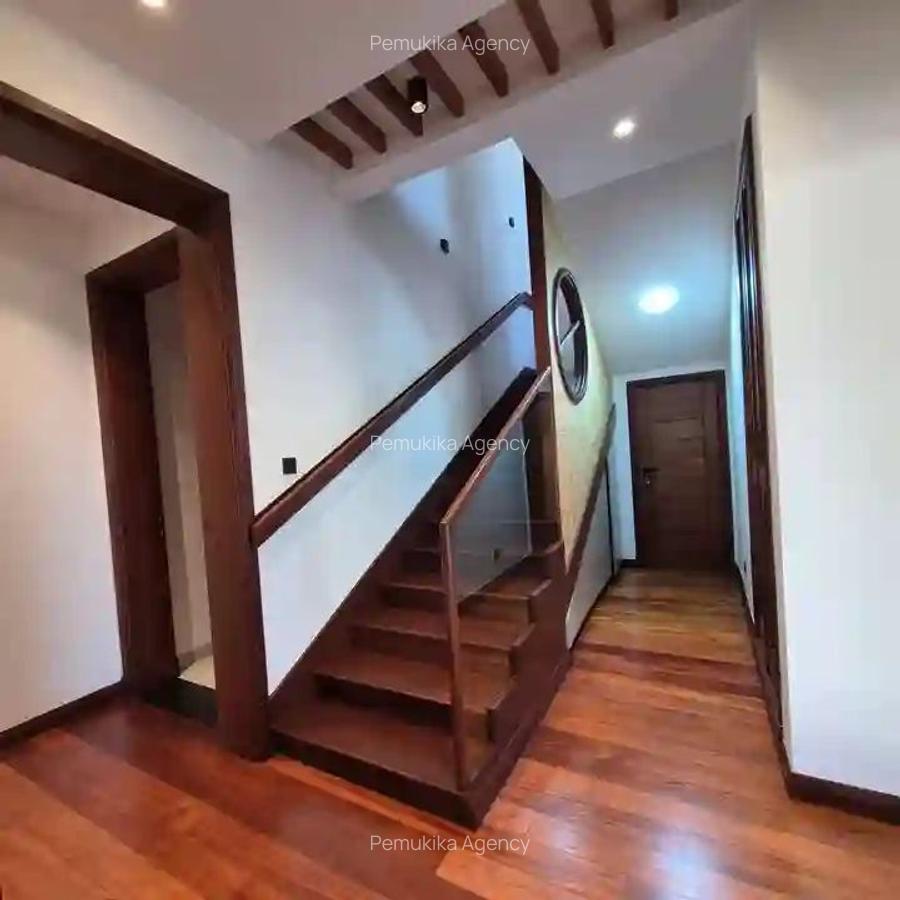 4 Bed Townhouse with En Suite in Runda - 6