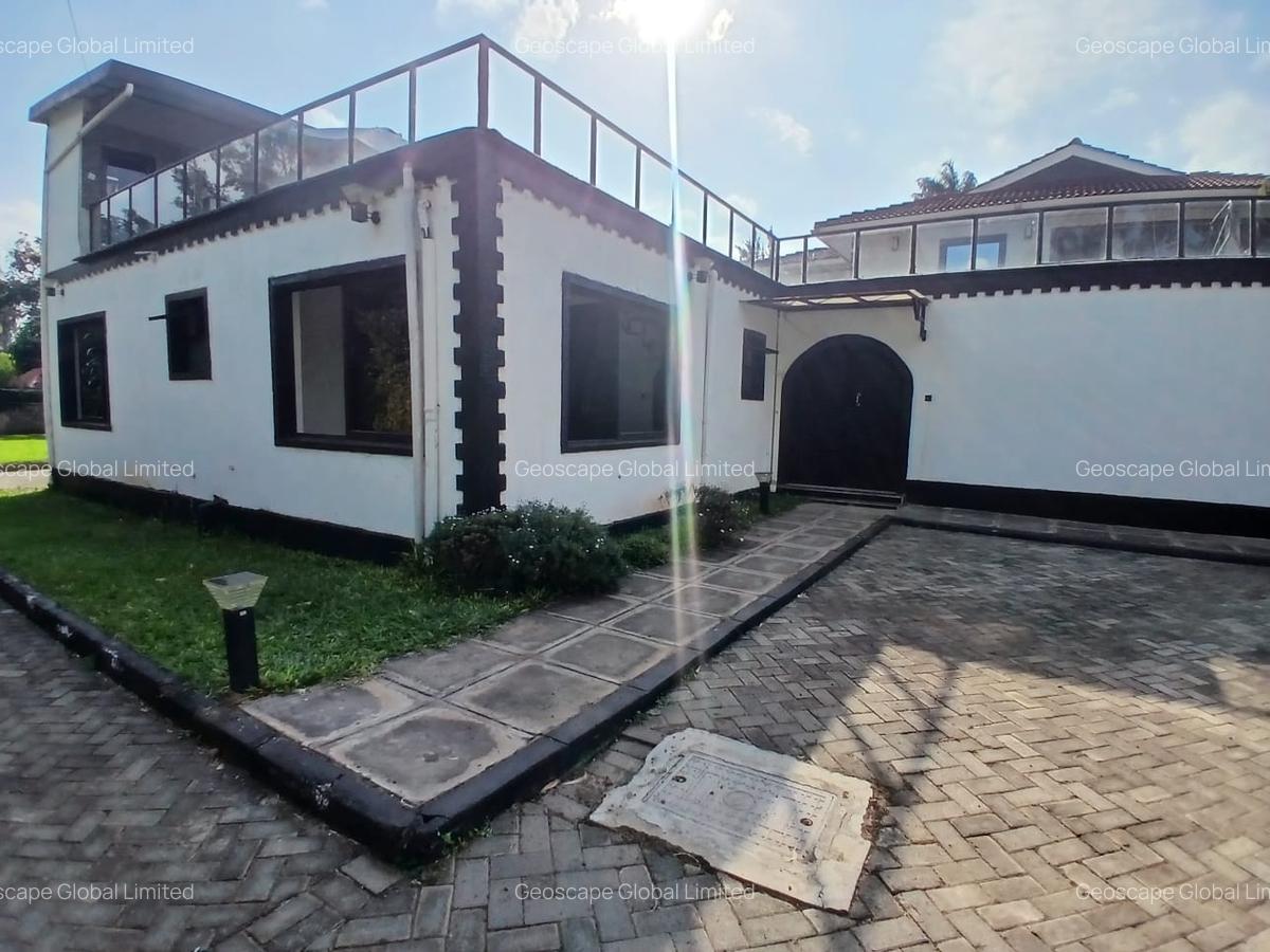3 Bed House with En Suite in Runda - 16