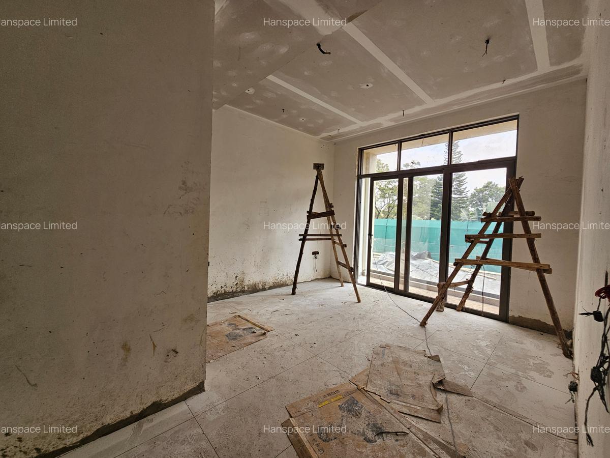 5 Bed Villa with En Suite in Lavington - 16